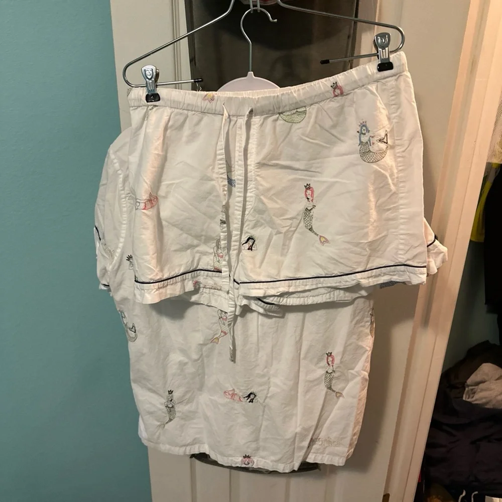 Printfresh White Pajama Set with Black Piping and embroidered mermaids - Picture 2 of 2